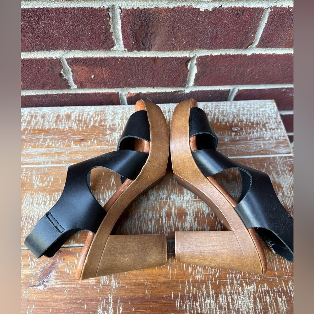 Eric Michael Leather Platform Sandals - image 7